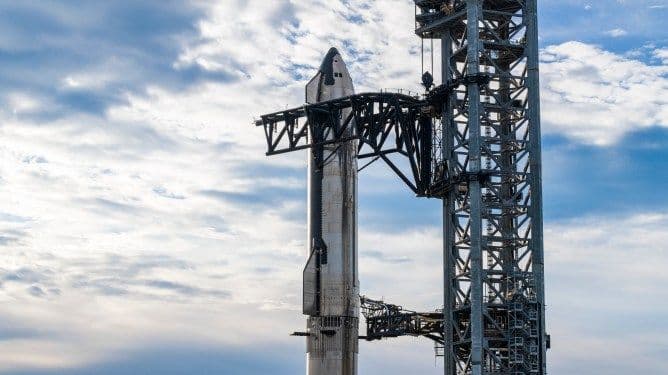 Report: Google and SpaceX in talks to put data centers into orbit